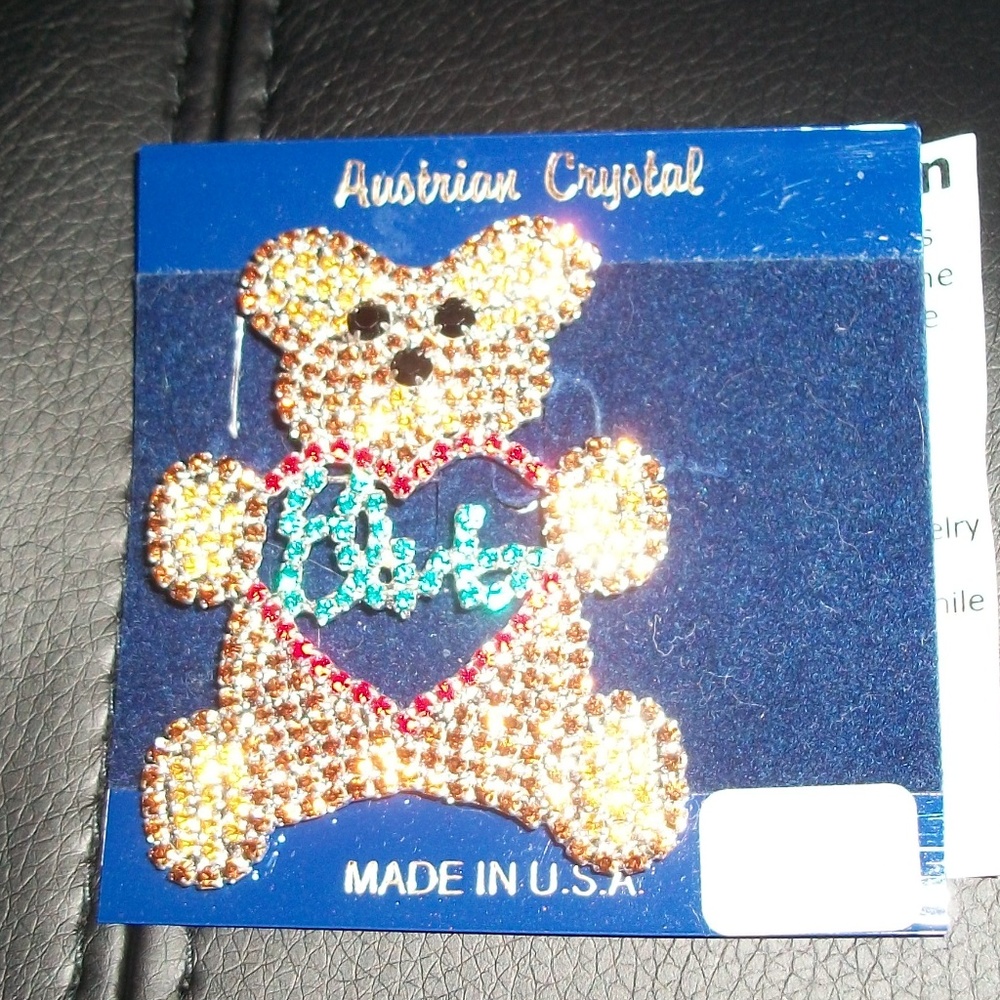 Elvis Presley EPE Pin Brooch Austrian Crystal